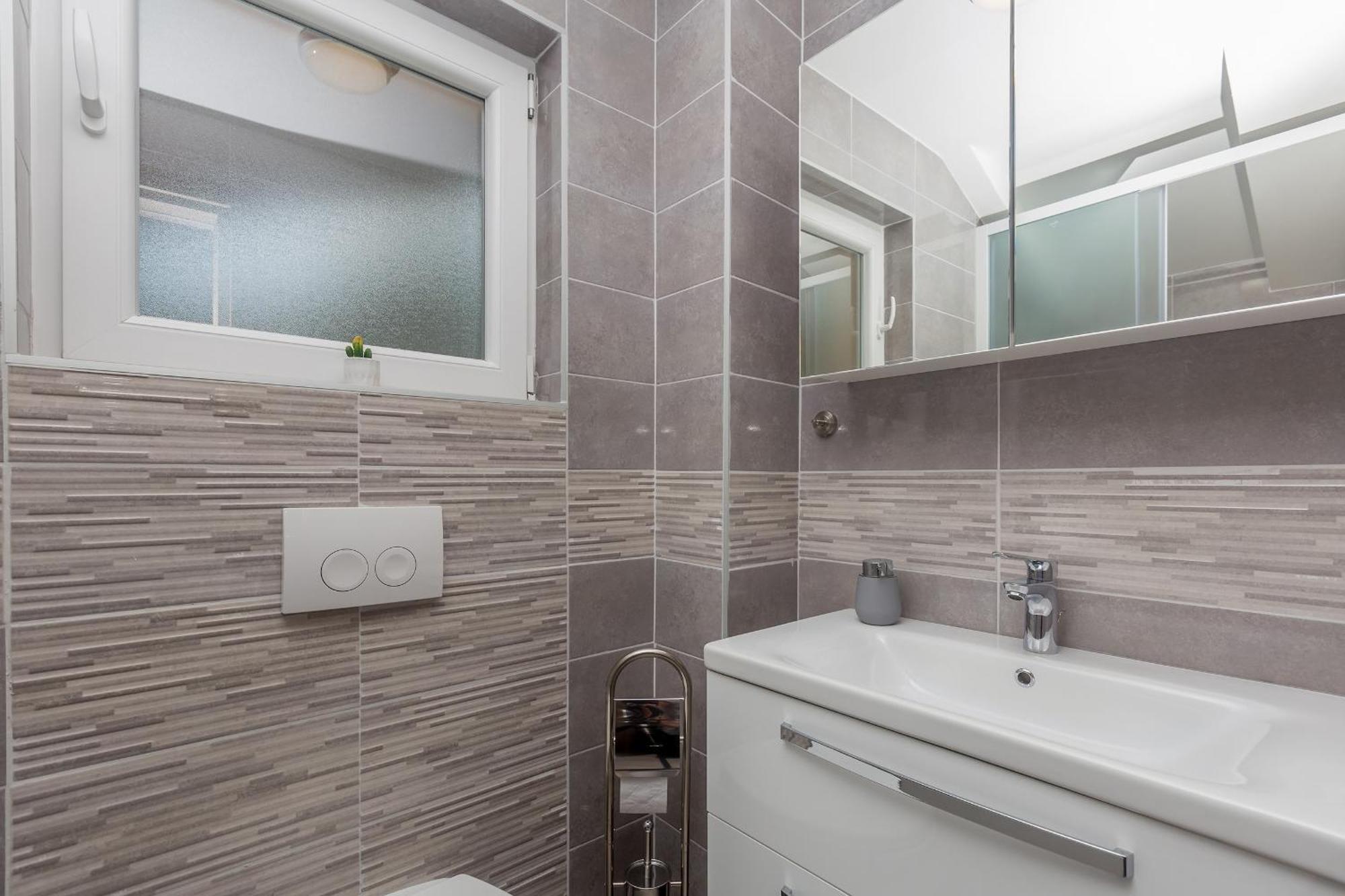 Apartmani Tena Njivice Bagian luar foto