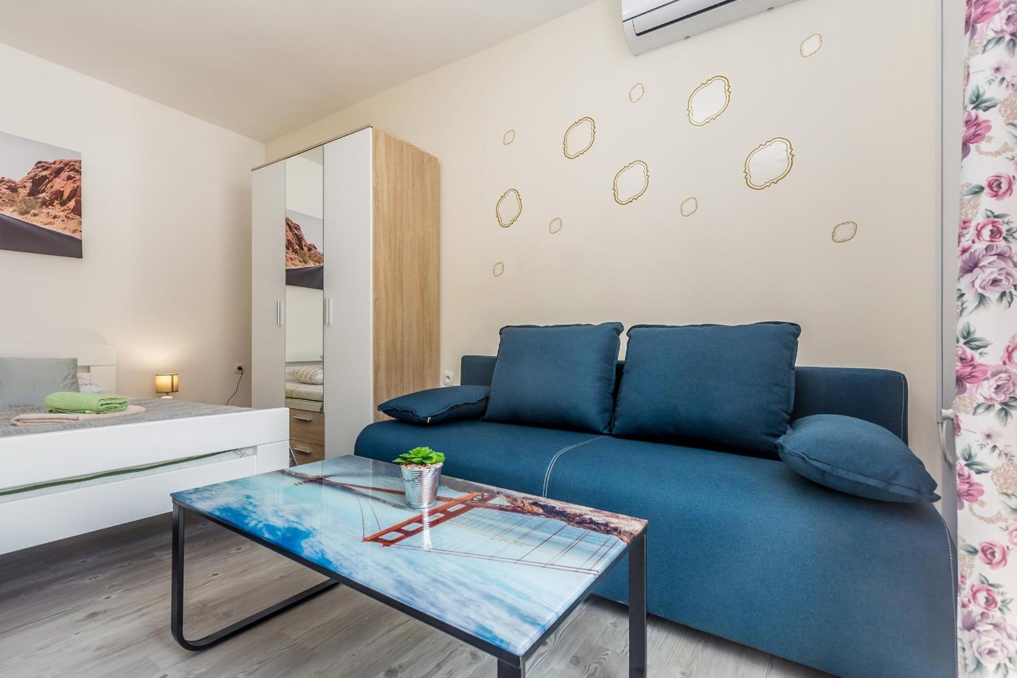 Apartmani Tena Njivice Bagian luar foto