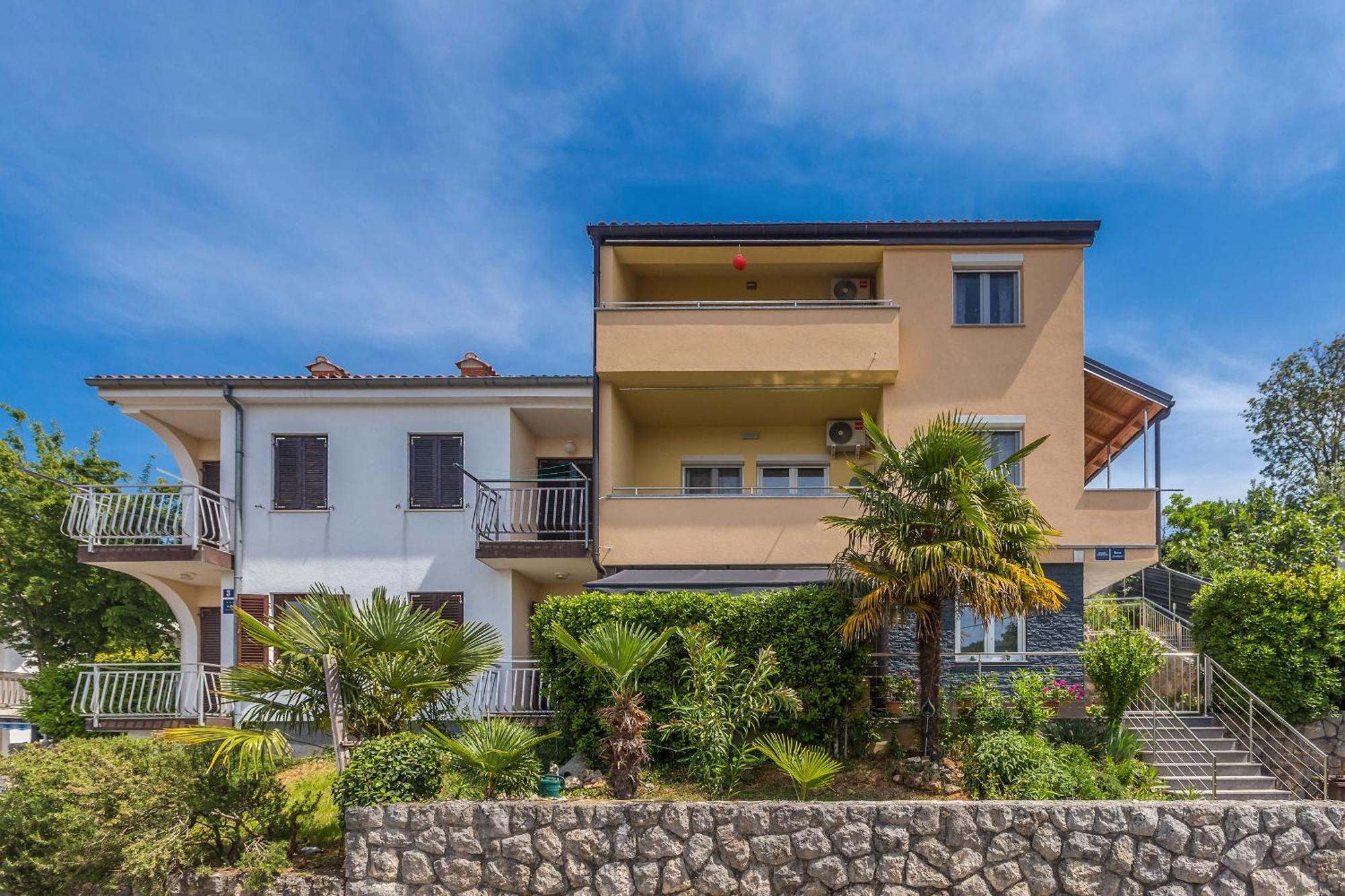 Apartmani Tena Njivice Bagian luar foto