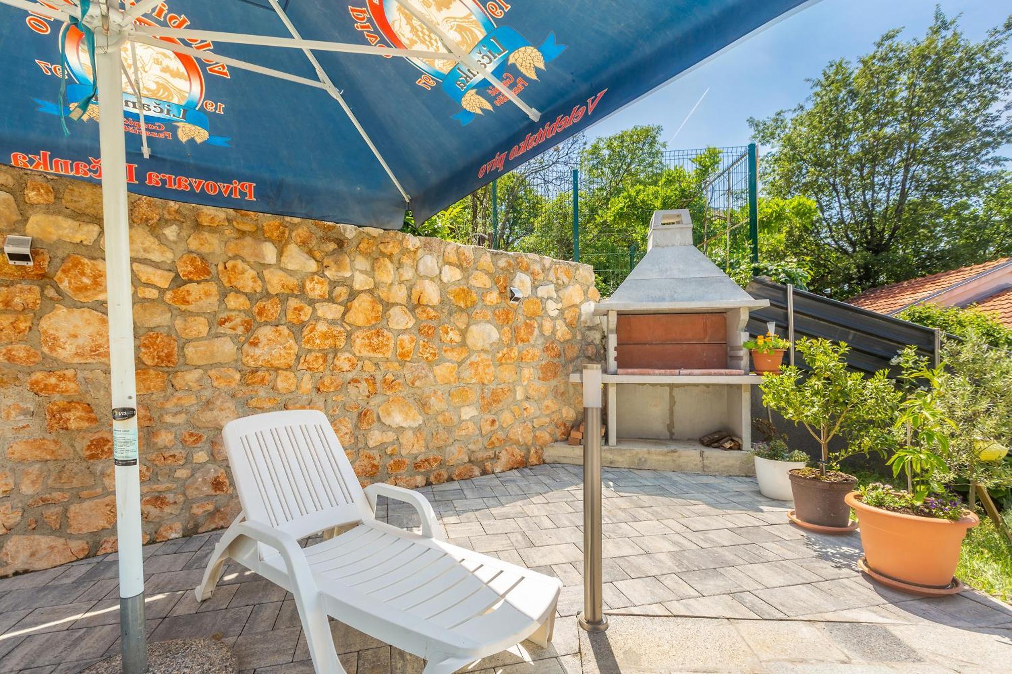 Apartmani Tena Njivice Bagian luar foto